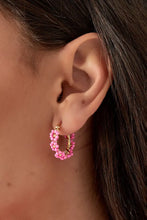 Afbeelding in Gallery-weergave laden, Bead Blossom Earrings Rose
