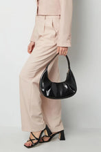 Afbeelding in Gallery-weergave laden, Plissé Perfection Bag Black
