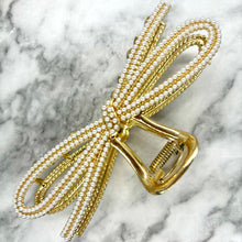 Afbeelding in Gallery-weergave laden, Pearl Hairclip Bow
