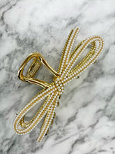 Afbeelding in Gallery-weergave laden, Pearl Hairclip Bow
