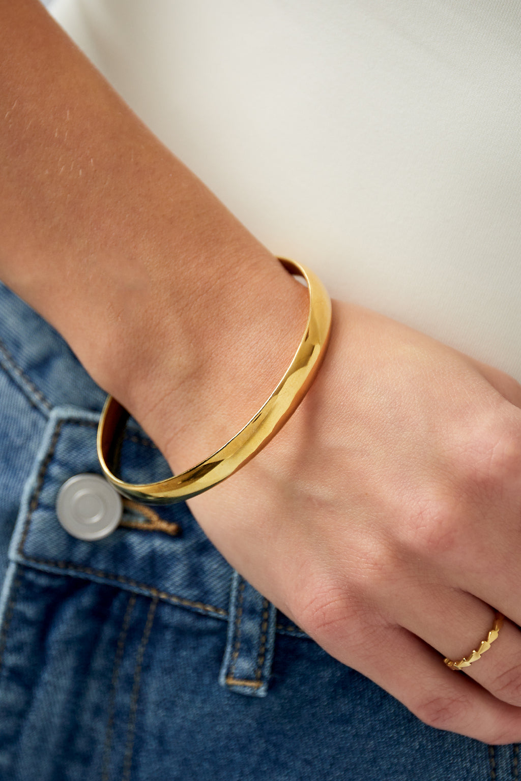 Stylish Gold Colored Irregular Bangle for Everyday Wear